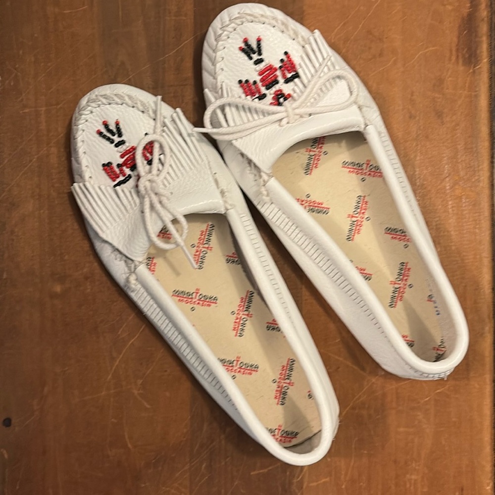 Minnetonka Thunderbird Moccasins. NWOT.